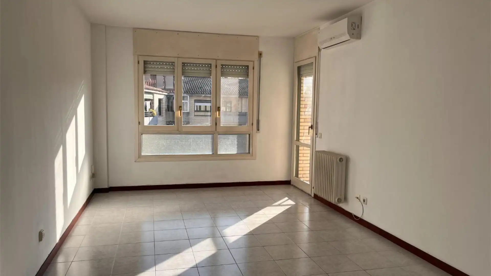 Sala de estar de Piso en venta en Girona Capital con Aire acondicionado, Calefacción y Terraza