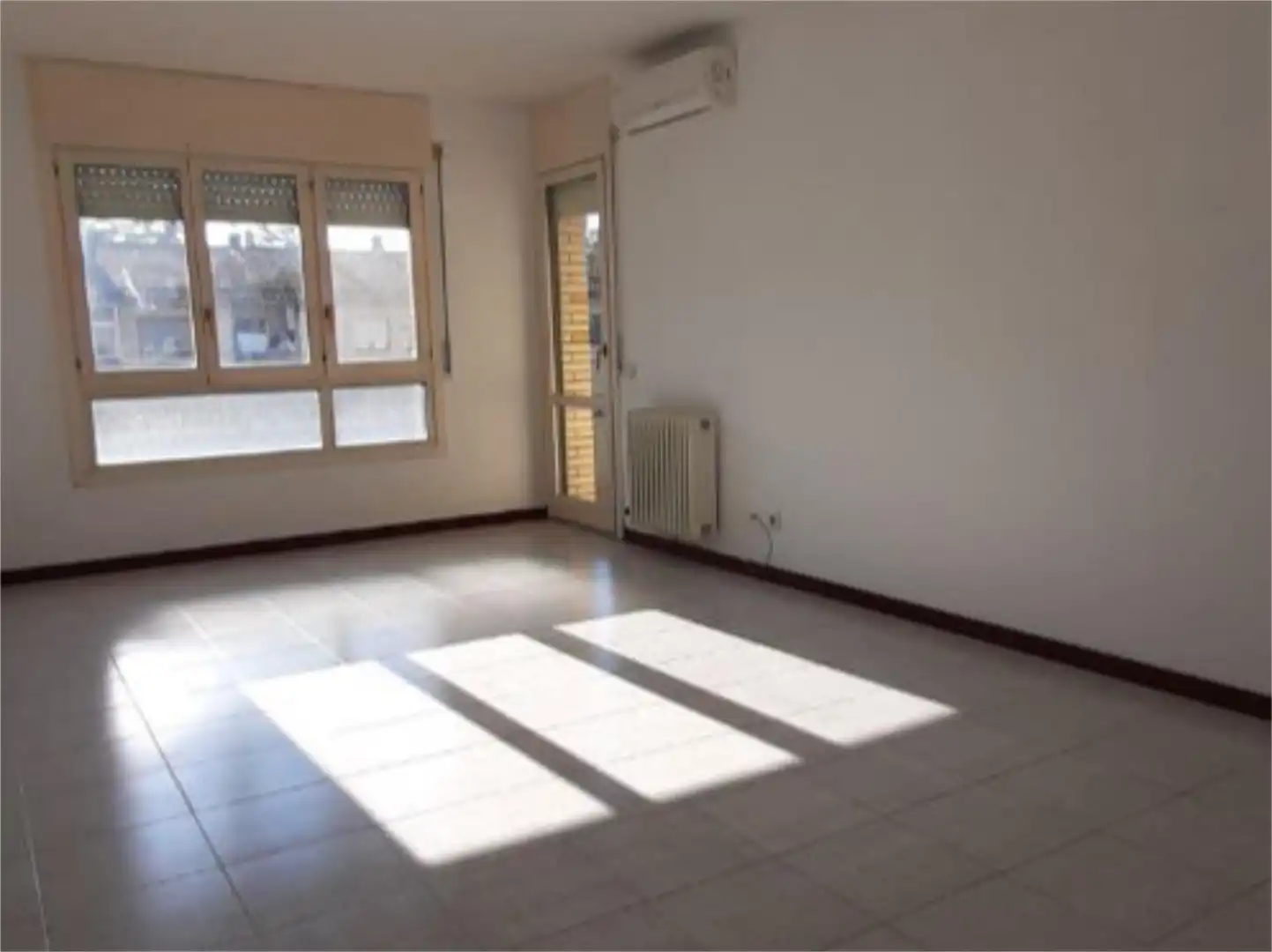 Flat for sale in Fontajau - Sant Ponç Living room of Flat for sale in Girona with Air Conditioner, Heating and Terrace