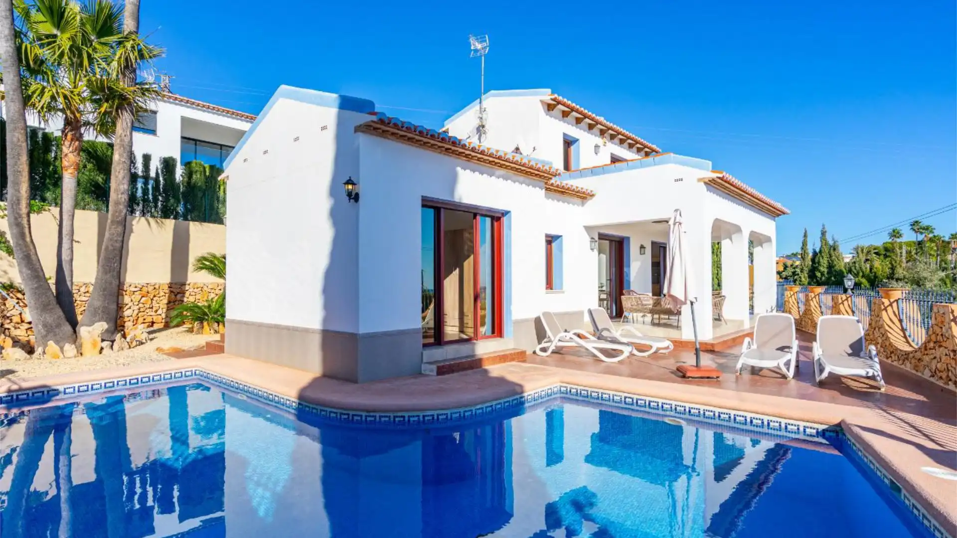 Houses for sale in Partida Pinamar, 20c, Carrió - La Merced - Los Pinos Swimming pool of Houses for sale in Calpe / Calp with Air Conditioner, Terrace and Swimming Pool
