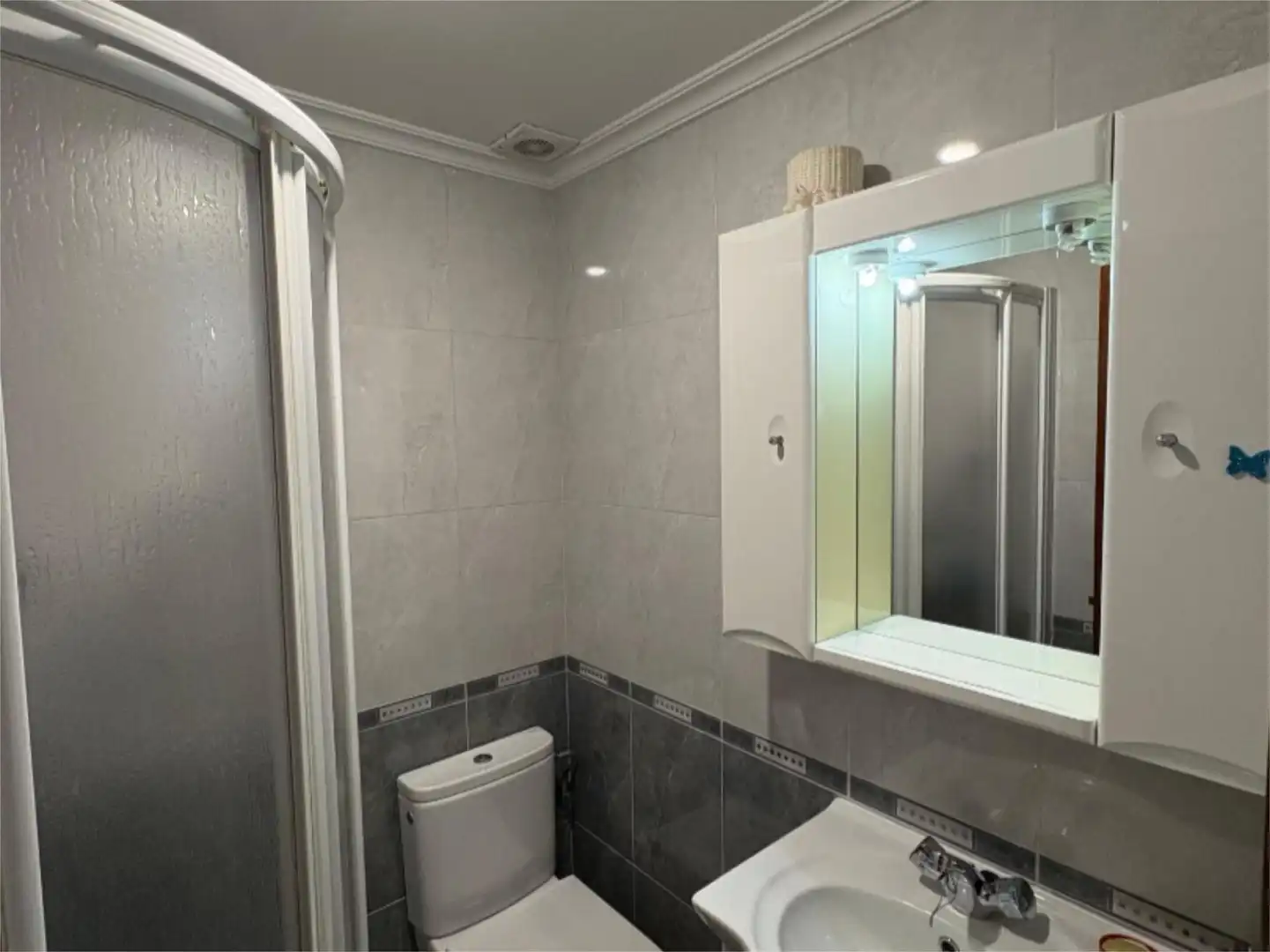 Flat for sale in Gorbeia Kalea, 38, Coronación Bathroom of Flat for sale in Vitoria - Gasteiz