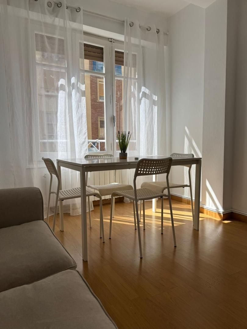 Wohnung zur Miete in Calle de Laguna de Rins, 4, Doctor Cerrada Wohnung zur Miete in Calle de Laguna de Rins, 4, Doctor Cerrada