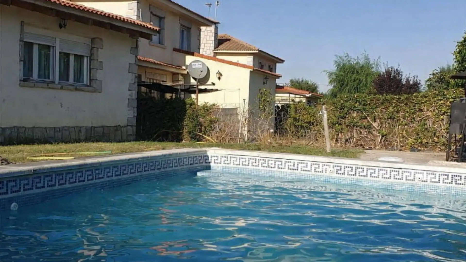 Piscina de Casa o xalet en venda en Camarena amb Aire condicionat i Piscina