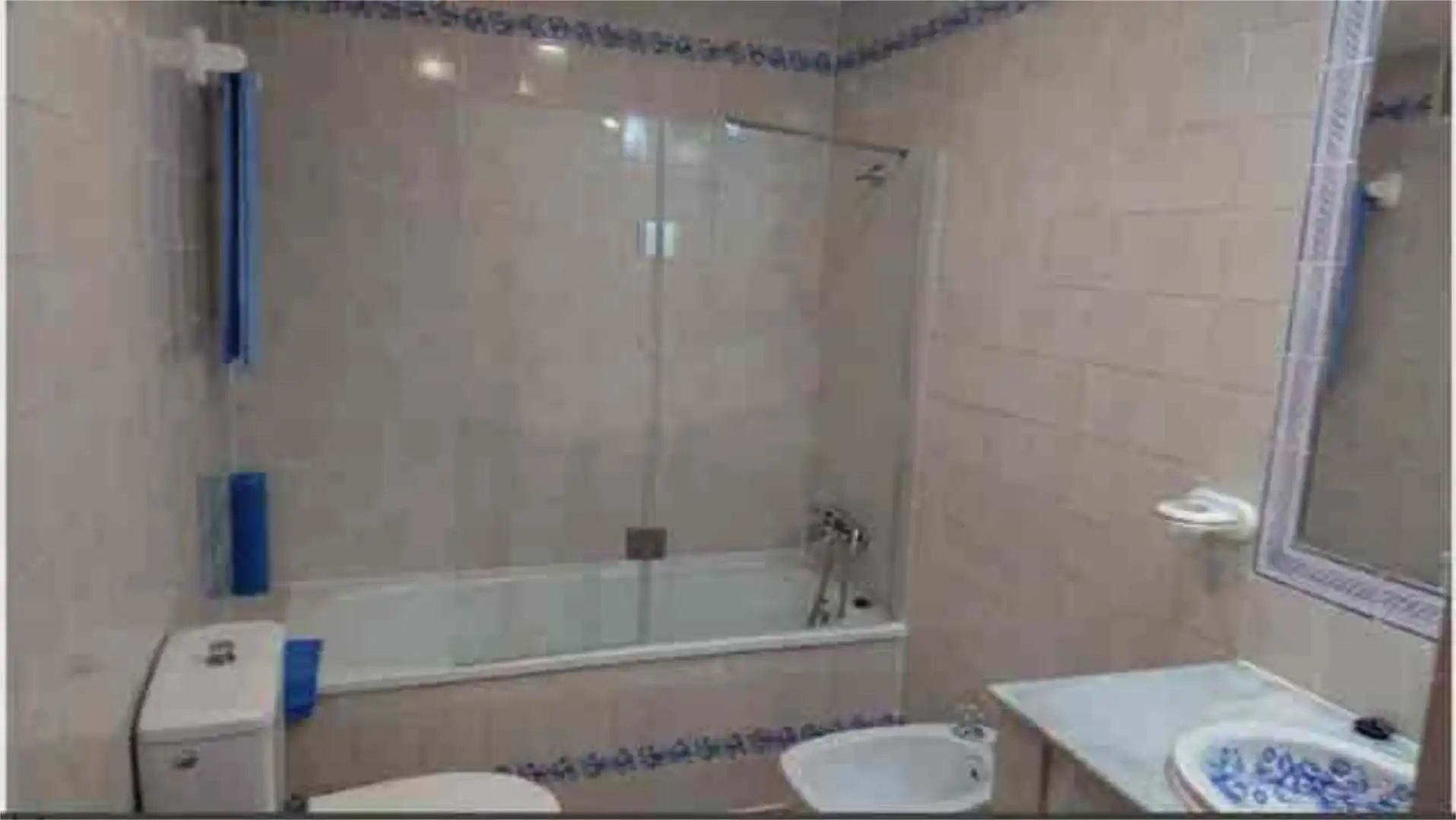 Apartamento de alquiler en Alemanes Baño de Apartamento de alquiler en Zahara de los Atunes con Jardín privado, Terraza y Piscina