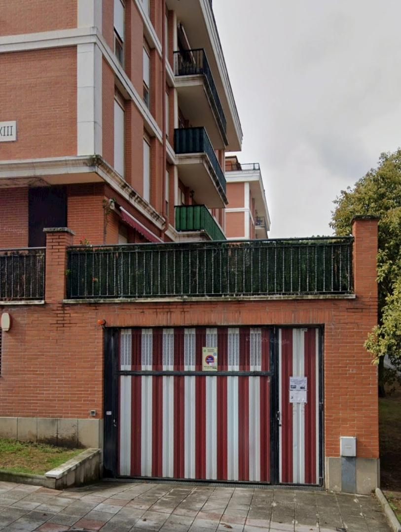 Außenansicht von Garage zur Miete in Castro-Urdiales