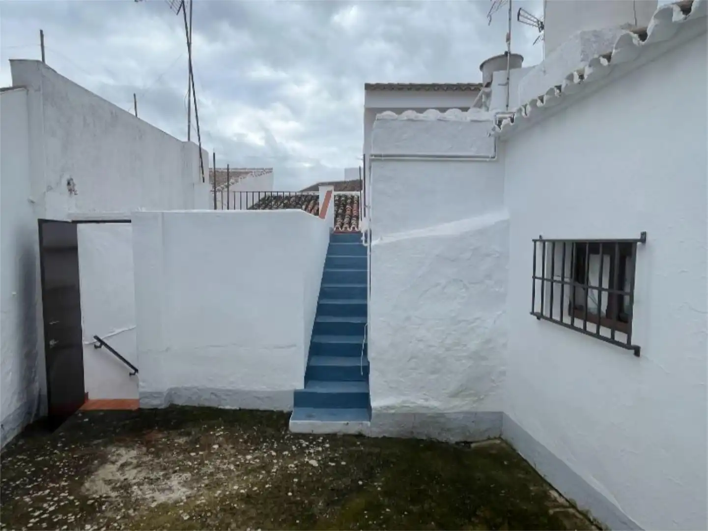 Casa adosada en venda a Calle Vieja, 32, Olvera Vista exterior de Casa adosada en venda en Olvera amb Balcó