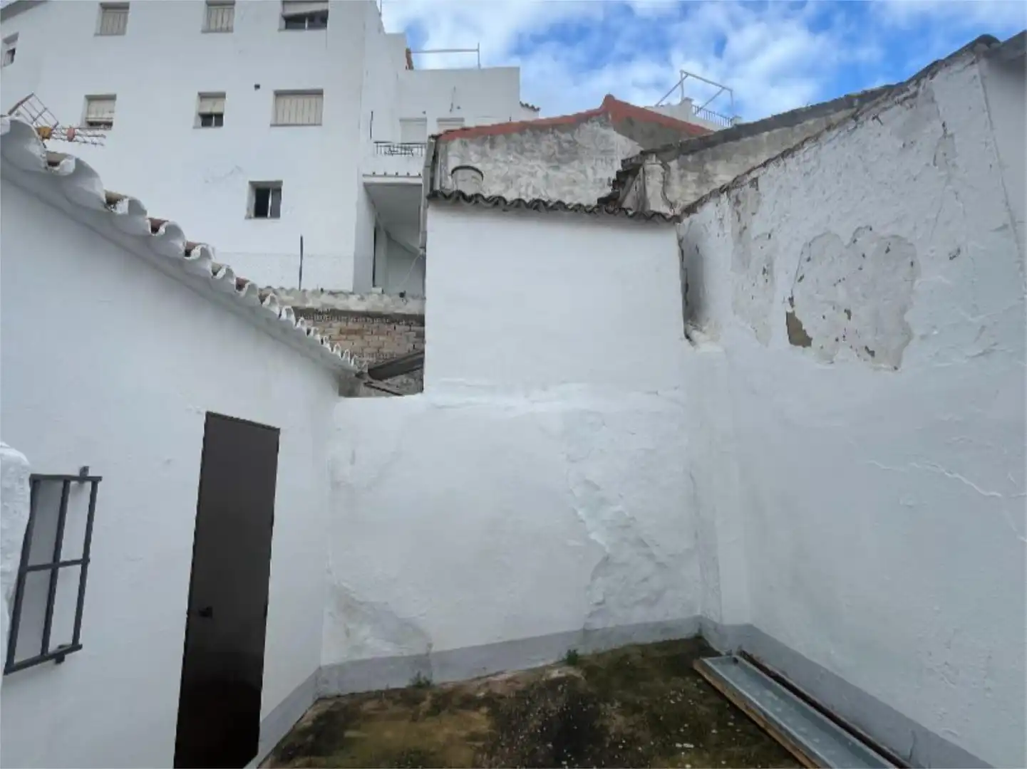 Casa adosada en venda a Calle Vieja, 32, Olvera Vista exterior de Casa adosada en venda en Olvera amb Balcó