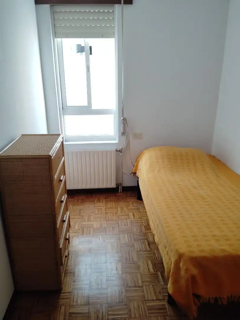 Habitació a Ronda das Fontiñas, 156, San Roque - As Fontiñas Dormitori de Dúplex per a compartir en Lugo