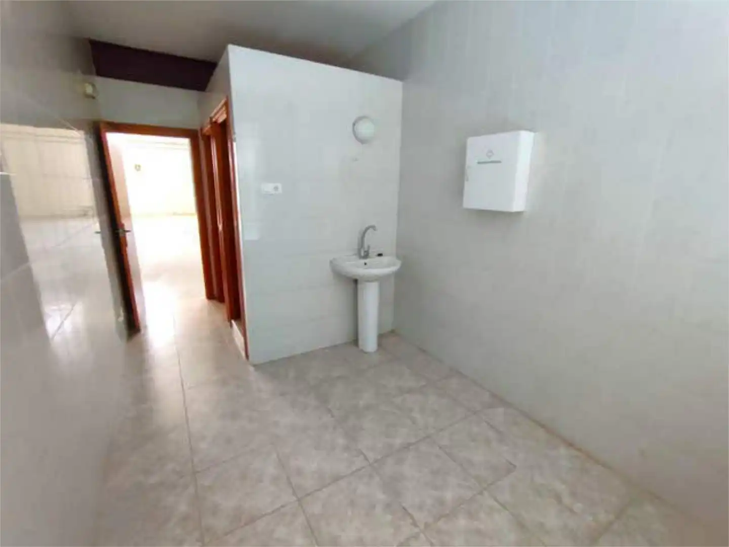 Industrial buildings for rent in Pepino Bathroom of Industrial buildings for rent in Pepino with Air Conditioner