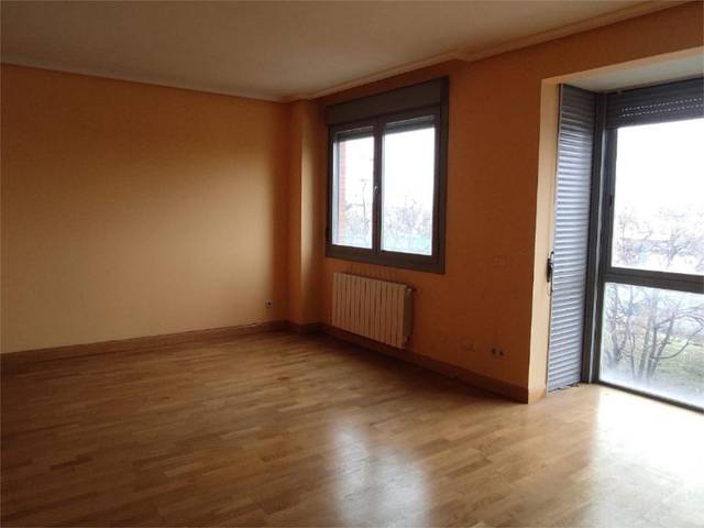 Piso en Venta en Calle de Babilonia, 9 en Corralejos - Campo de las Naciones