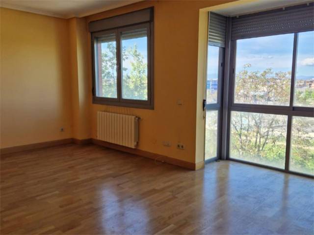 Piso en Venta en Calle de Babilonia, 9 en Corralejos - Campo de las Naciones