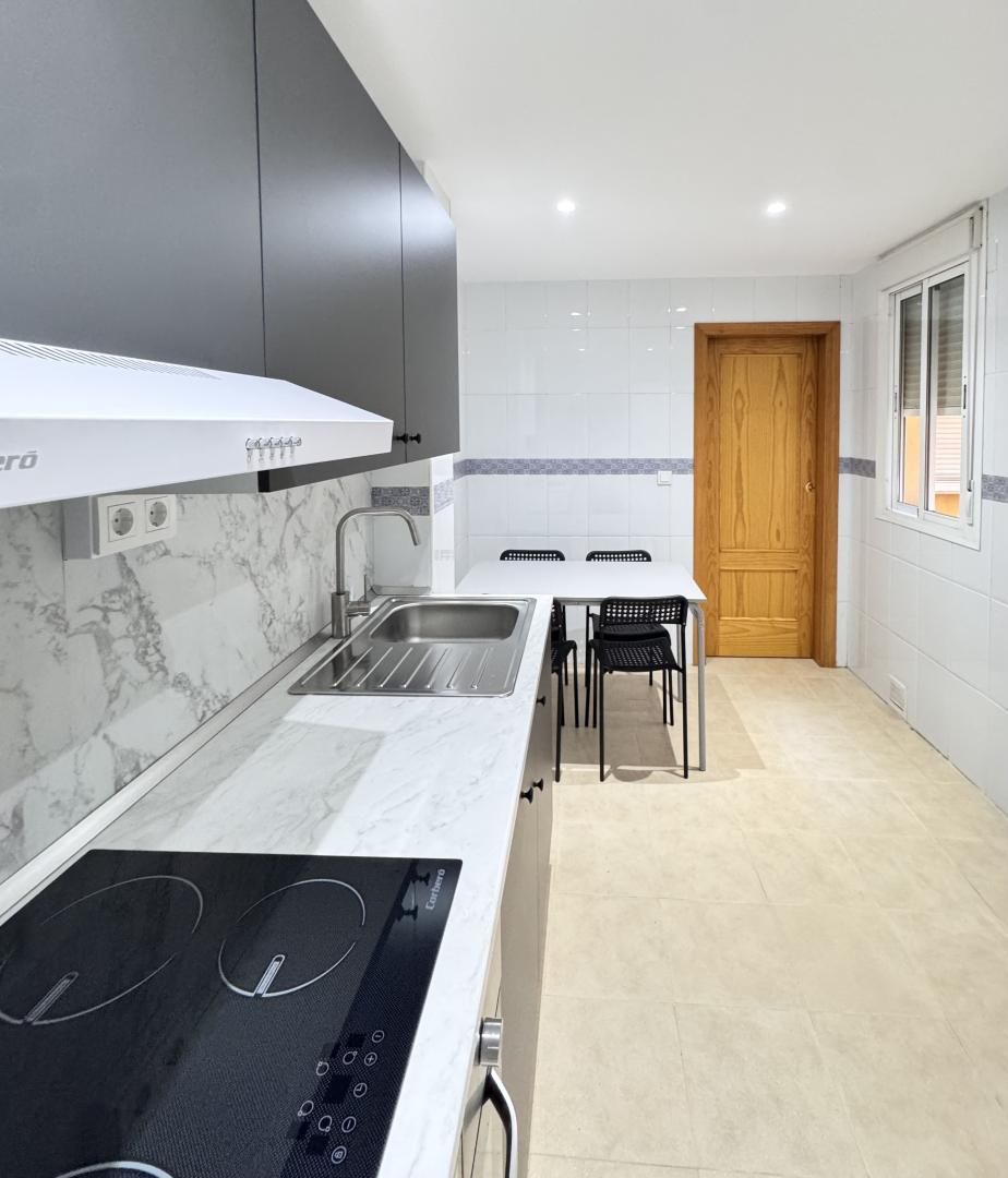 Wohnung zum Verkauf in Poligono Rubira Sola, 13, Macael Küche von Wohnung zum Verkauf in Macael mit Klimaanlage und Balkon