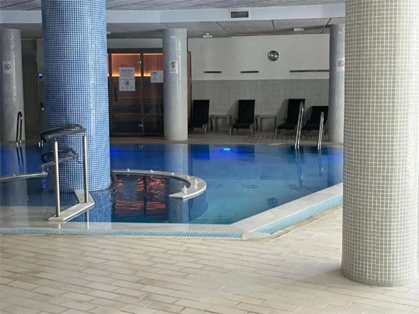Flat for sale in Calle del Mare Nostrum, 42, Zona de Punta Plata Swimming pool of Flat for sale in Estepona with Air Conditioner, Terrace and Swimming Pool