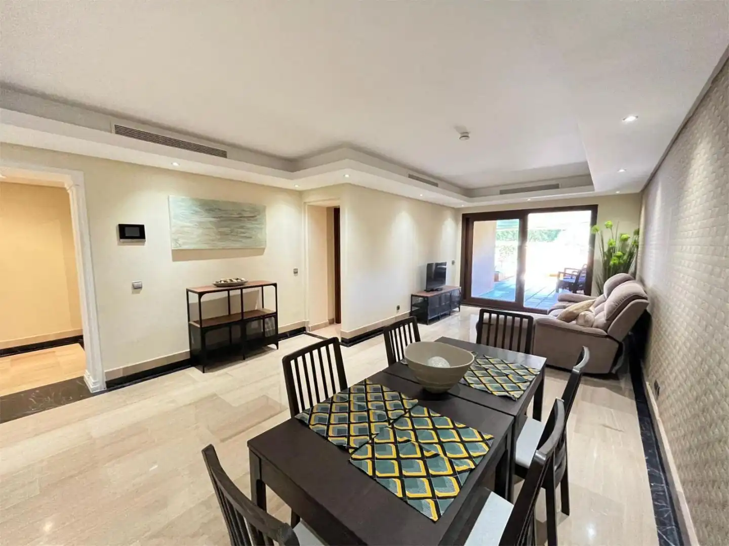Flat for sale in Calle del Mare Nostrum, 42, Zona de Punta Plata Dining room of Flat for sale in Estepona with Air Conditioner, Terrace and Swimming Pool