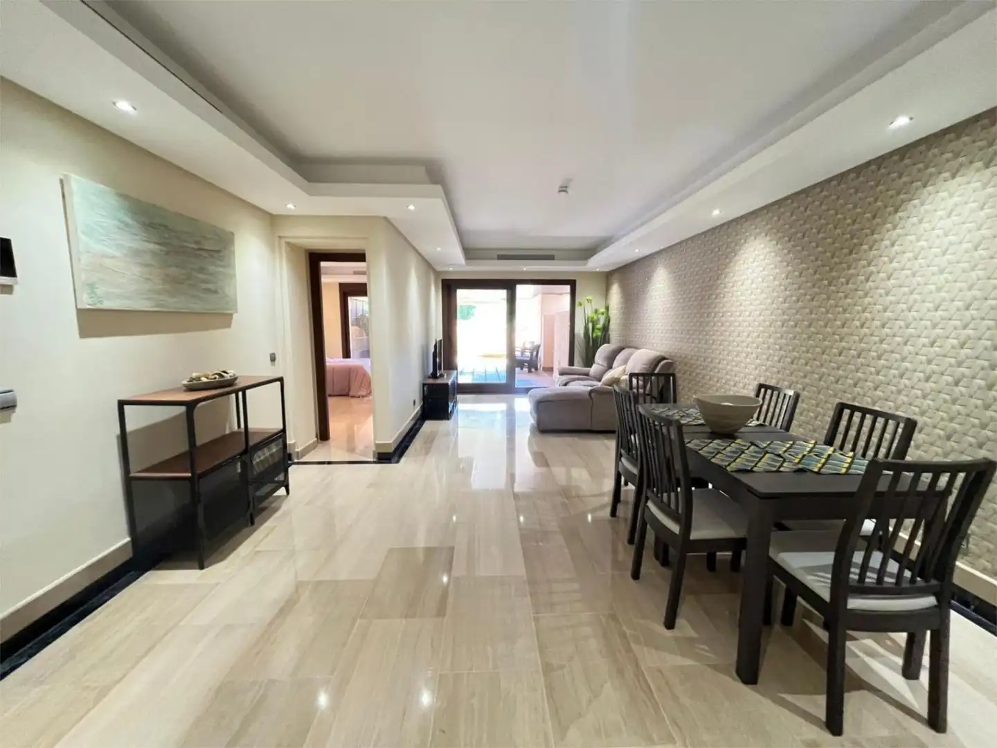 Flat for sale in Calle del Mare Nostrum, 42, Zona de Punta Plata Living room of Flat for sale in Estepona with Air Conditioner, Terrace and Swimming Pool