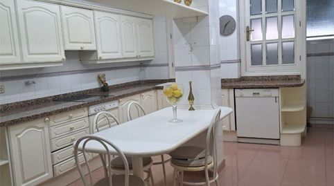 Piso en venta en Apóstol Santiago, Madrid Capital - imagen 2 Foto 2 de Piso en venta en Apóstol Santiago, Madrid Capital