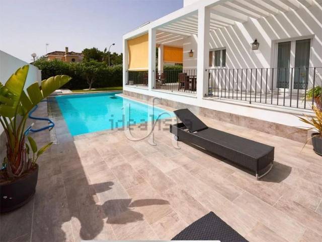 Casa-chalet en Venta en Calle José Joaquín Muñoz Vela, 33 en El Águila