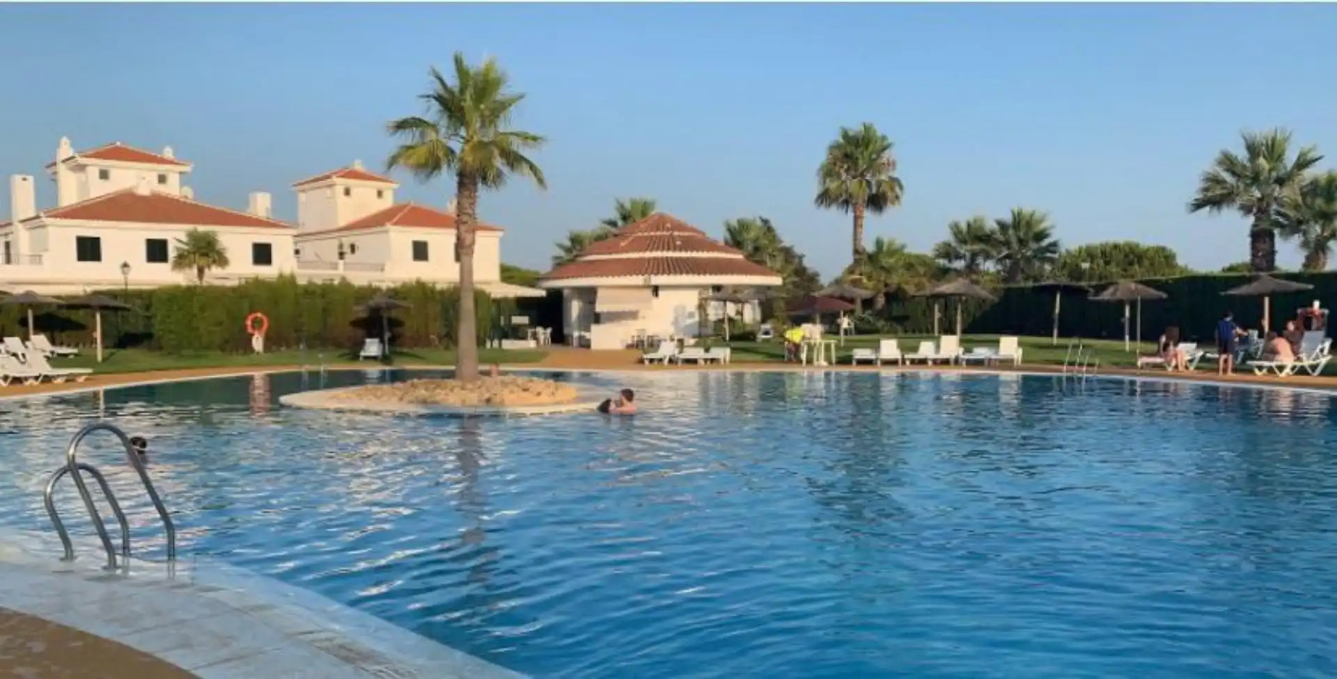 Piso de alquiler en Avenida Playas de Cartaya, 68, El Rompido Piscina de Piso de alquiler en El Rompido con Aire acondicionado, Terraza y Piscina