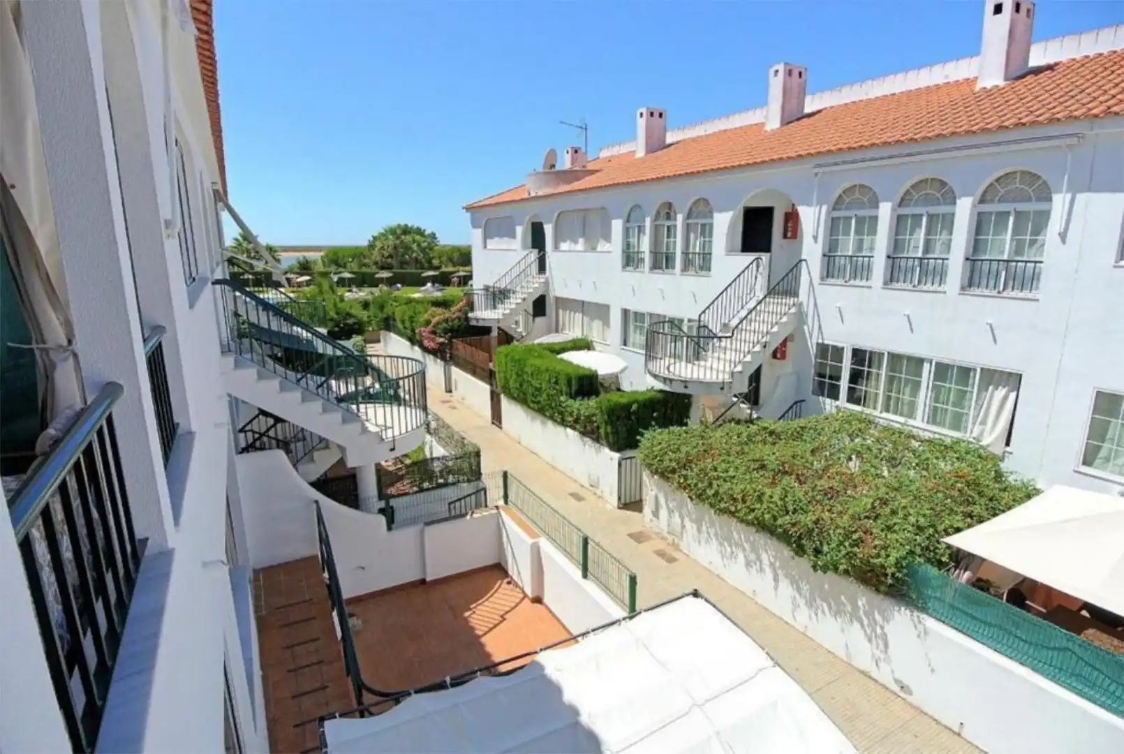 Piso de alquiler en Avenida Playas de Cartaya, 68, El Rompido Vista exterior de Piso de alquiler en El Rompido con Aire acondicionado, Terraza y Piscina