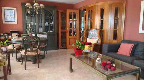 Foto 2 de Apartamento de alquiler en Heliópolis, Benicasim / Benicàssim