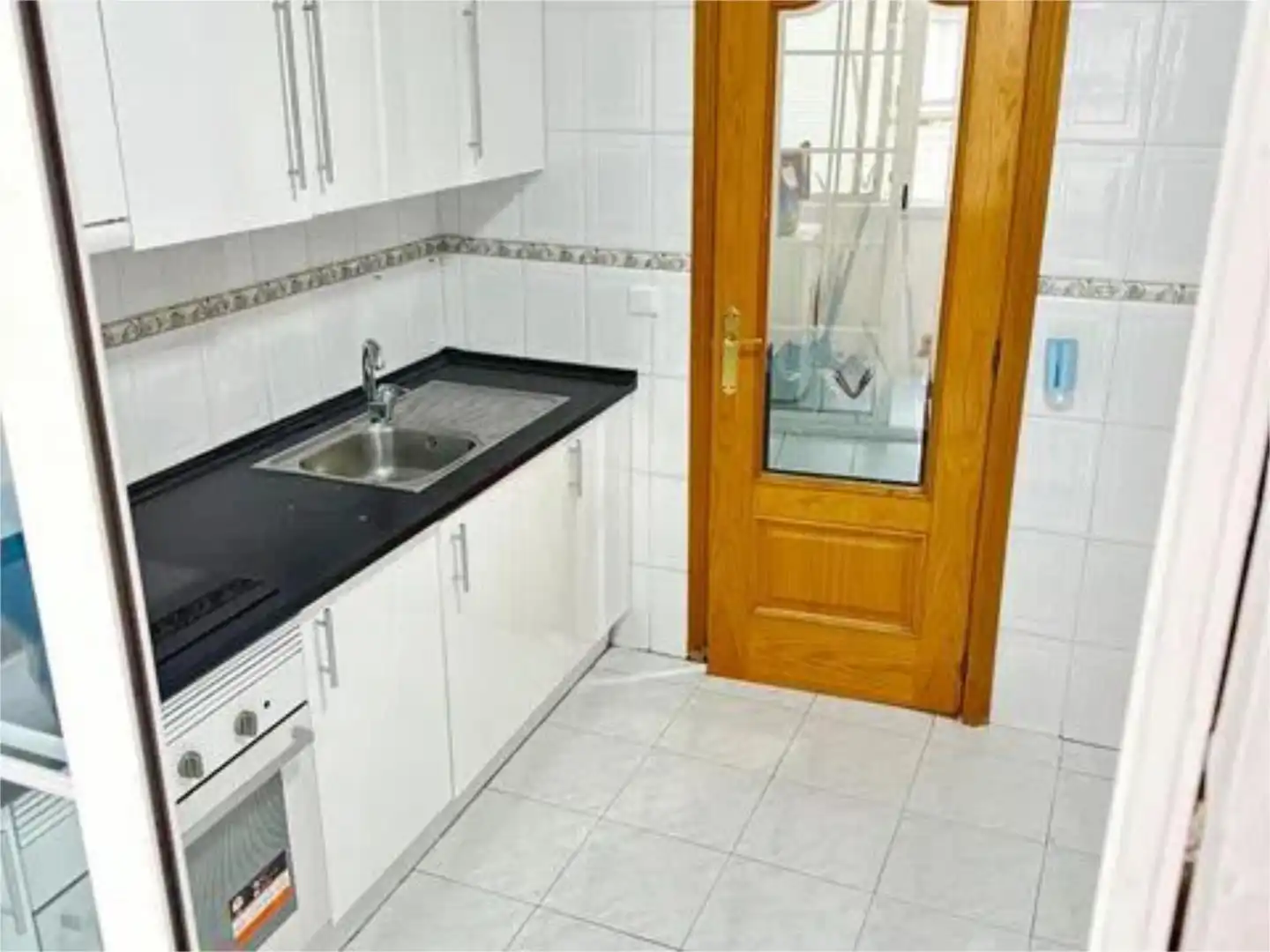 Wohnung zum Verkauf in Calle Hilados, 5, Parque Cataluña Küche von Wohnung zum Verkauf in Torrejón de Ardoz mit Klimaanlage und Terrasse