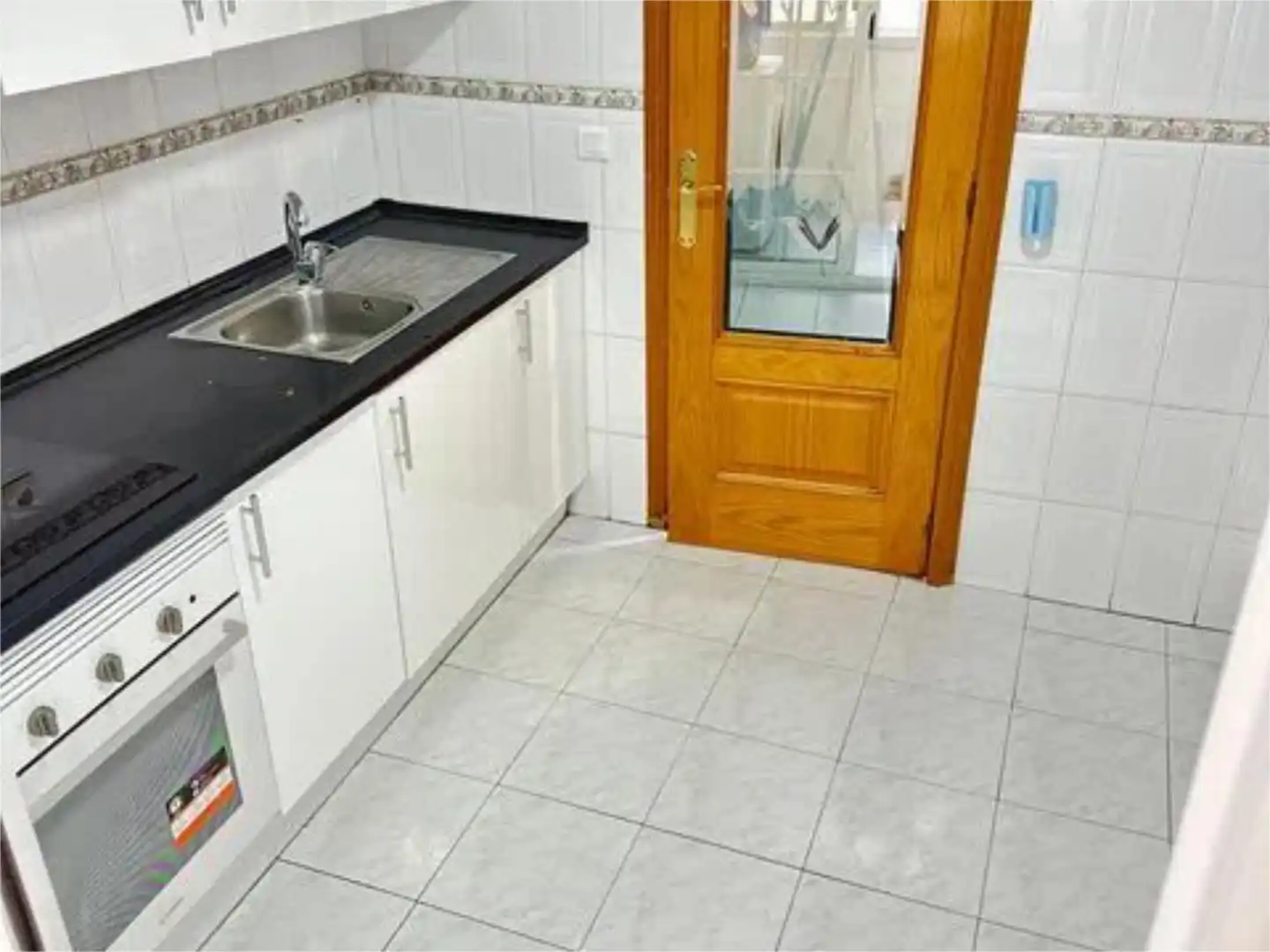 Wohnung zum Verkauf in Calle Hilados, 5, Parque Cataluña Küche von Wohnung zum Verkauf in Torrejón de Ardoz mit Klimaanlage und Terrasse