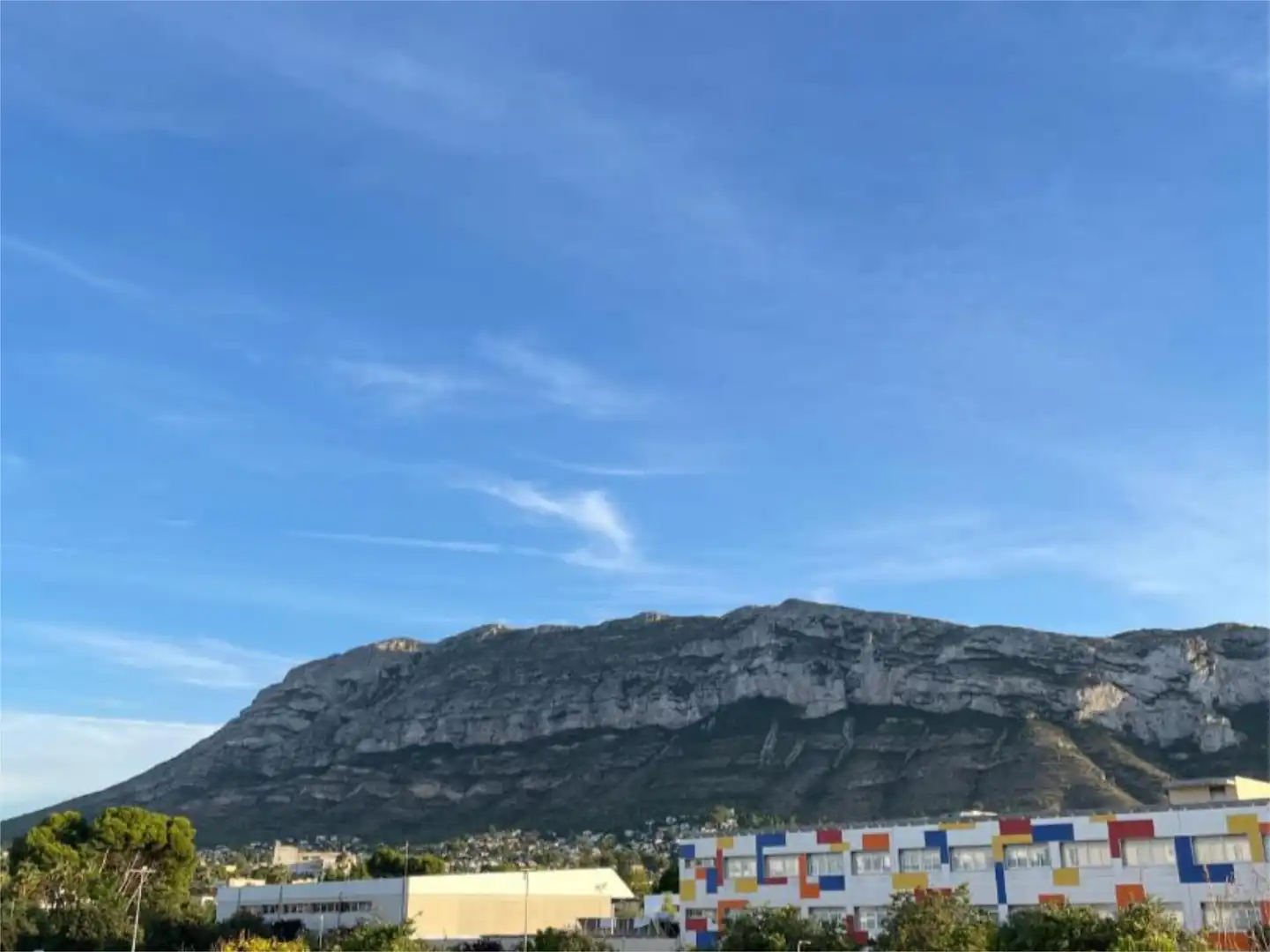 Piso en venta en Carrer de la Corona Boreal, 1, El Montgó Vista exterior de Piso en venta en Dénia con Aire acondicionado, Terraza y Piscina