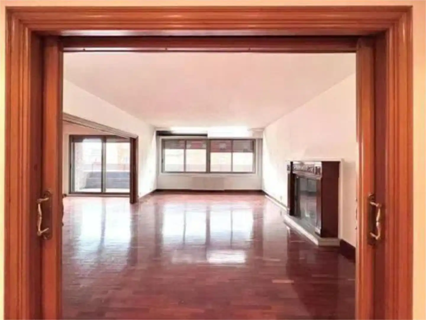 Flat for sale in Avenida de la Baja Navarra, 2, 2º Ensanche Living room of Flat for sale in Pamplona / Iruña with Balcony