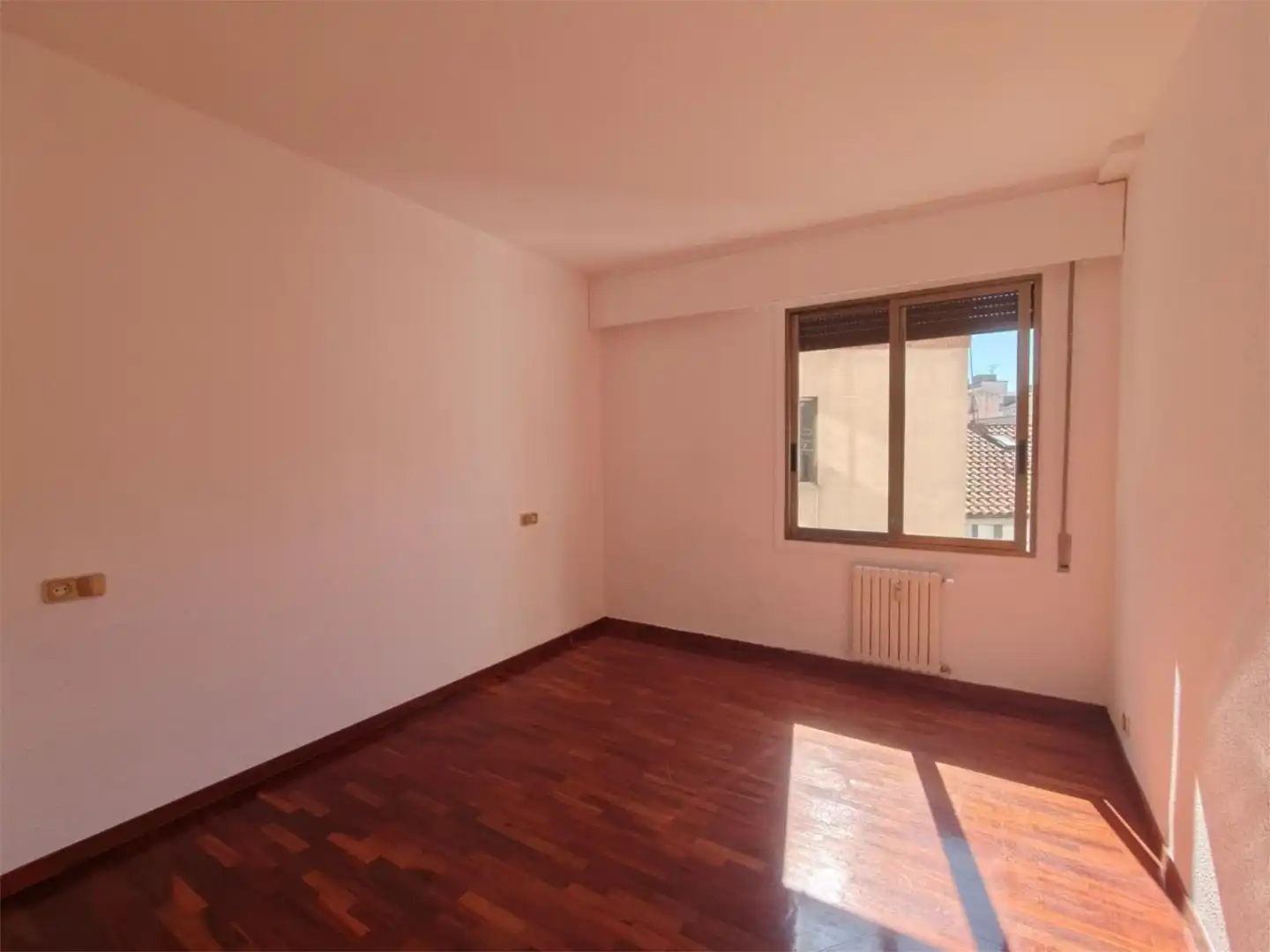 Flat for sale in Avenida de la Baja Navarra, 2, 2º Ensanche Bedroom of Flat for sale in Pamplona / Iruña with Balcony