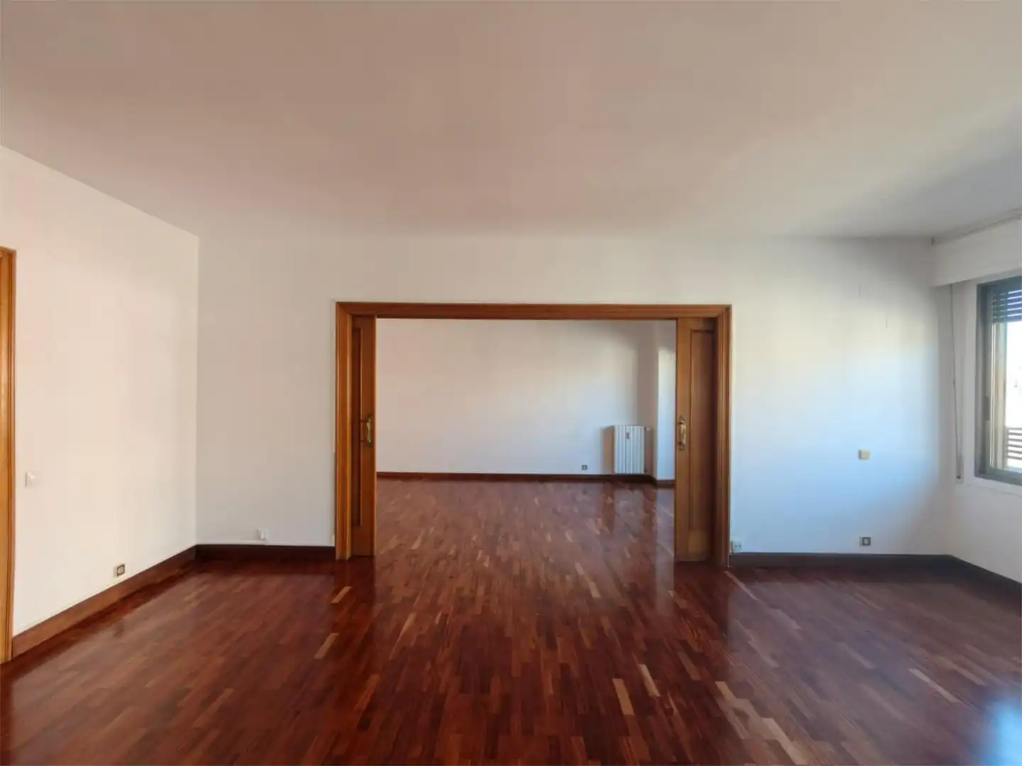 Flat for sale in Avenida de la Baja Navarra, 2, 2º Ensanche Living room of Flat for sale in Pamplona / Iruña with Balcony