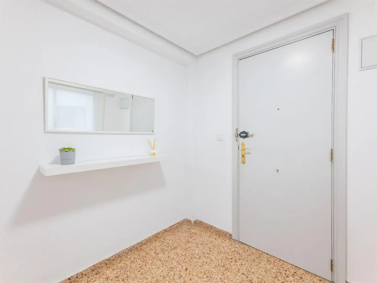 Piso en venta en Carrer de Yecla, 19, L'Amistat Piso en venta en Valencia Capital con Aire acondicionado y Balcón