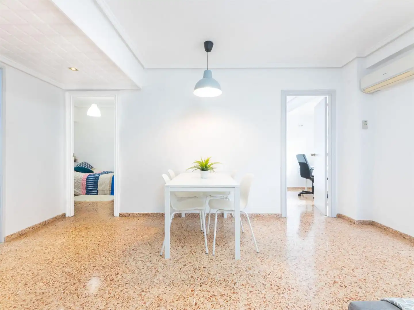 Piso en venta en Carrer de Yecla, 19, L'Amistat Comedor de Piso en venta en Valencia Capital con Aire acondicionado y Balcón