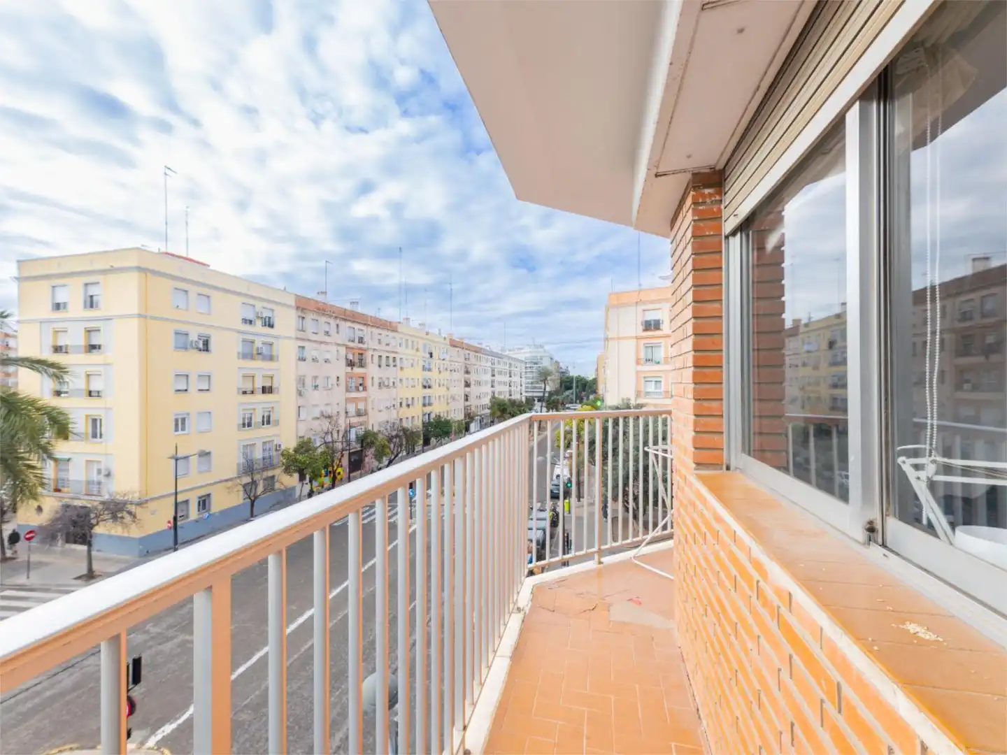 Piso en venta en Carrer de Yecla, 19, L'Amistat Vista exterior de Piso en venta en Valencia Capital con Aire acondicionado y Balcón