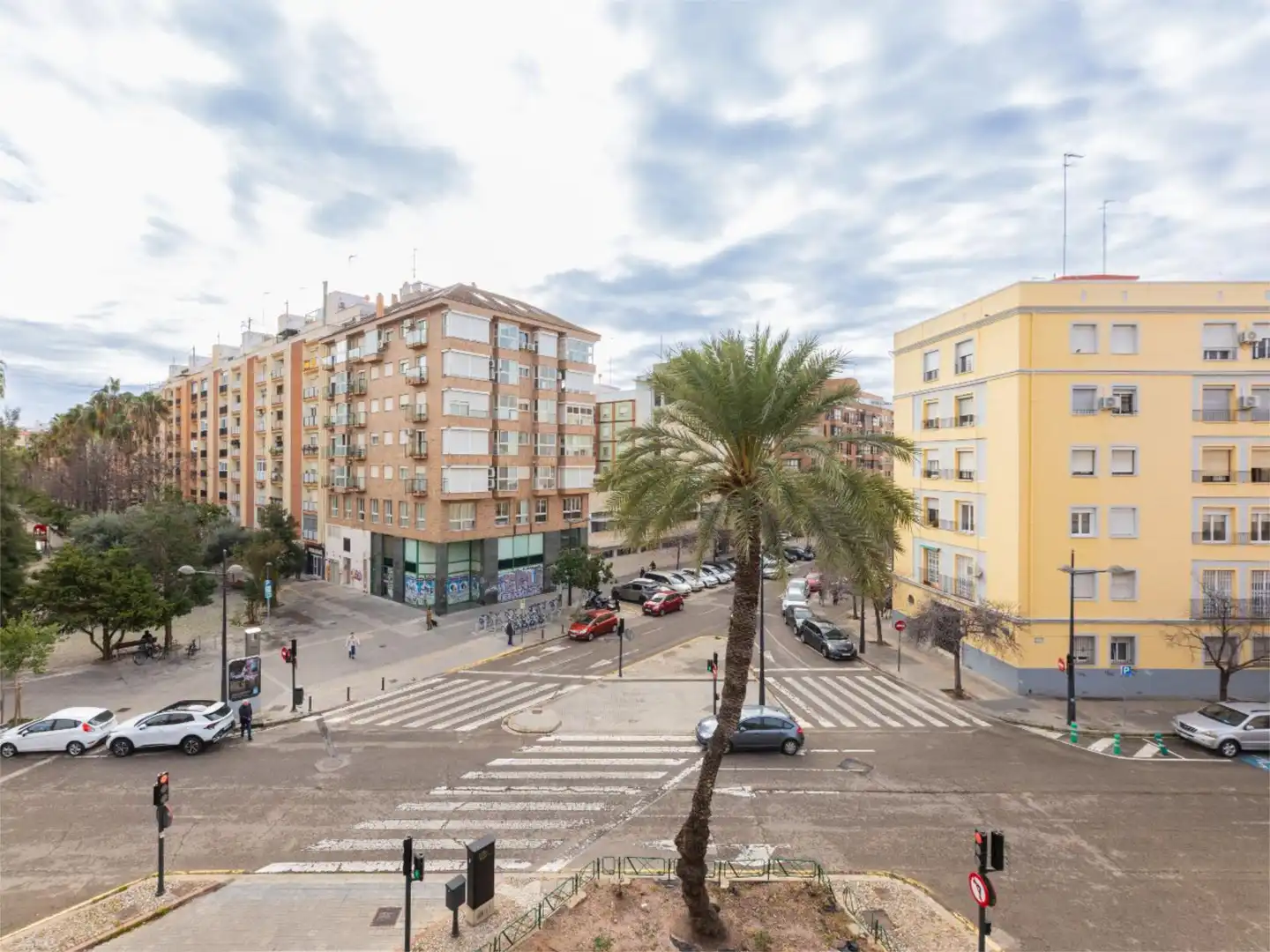 Piso en venta en Carrer de Yecla, 19, L'Amistat Vista exterior de Piso en venta en Valencia Capital con Aire acondicionado y Balcón