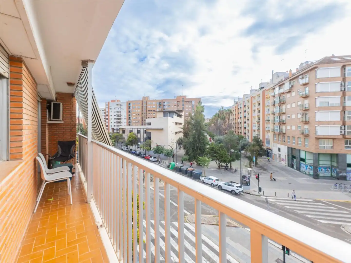 Piso en venta en Carrer de Yecla, 19, L'Amistat Vista exterior de Piso en venta en Valencia Capital con Aire acondicionado y Balcón
