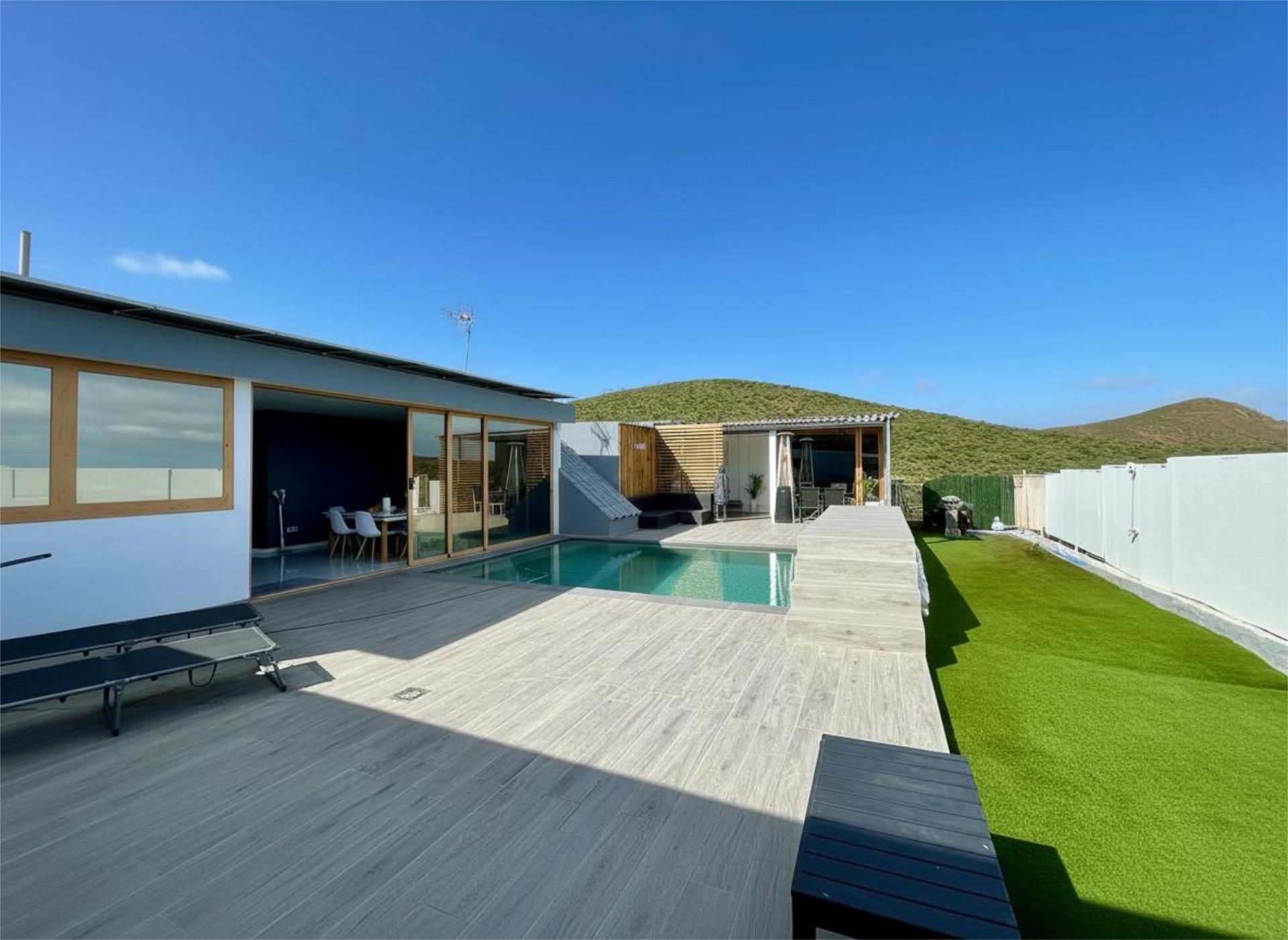 Terrassa de Casa o xalet en venda en Telde amb Aire condicionat, Terrassa i Piscina