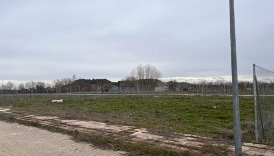 Terreno en venta en Avenida Prado de Los Toros, 1, Villalbilla de Burgos, Burgos - imagen 1 Foto 1 de Terreno en venta en Avenida Prado de Los Toros, 1, Villalbilla de Burgos, Burgos