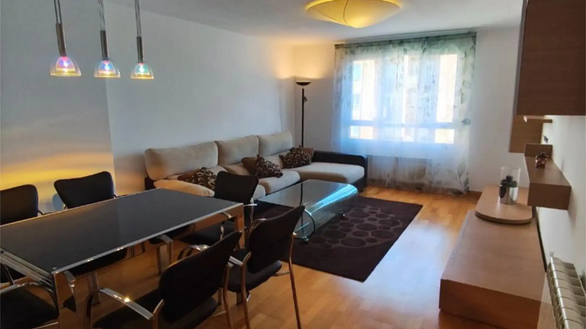 Piso de alquiler en Calle Anselmo Carretero, 3, El Soto Sala de estar de Piso de alquiler en León Capital con Calefacción, Parquet y Trastero