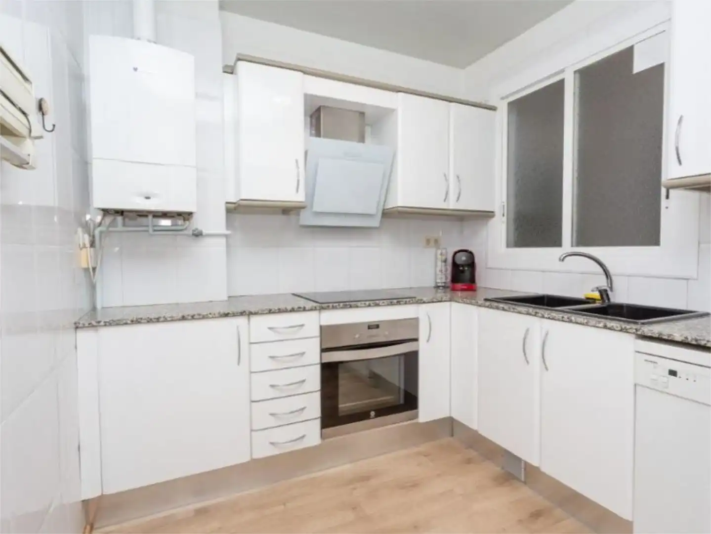 Kitchen of Flat for sale in  Barcelona Capital  with Air Conditioner