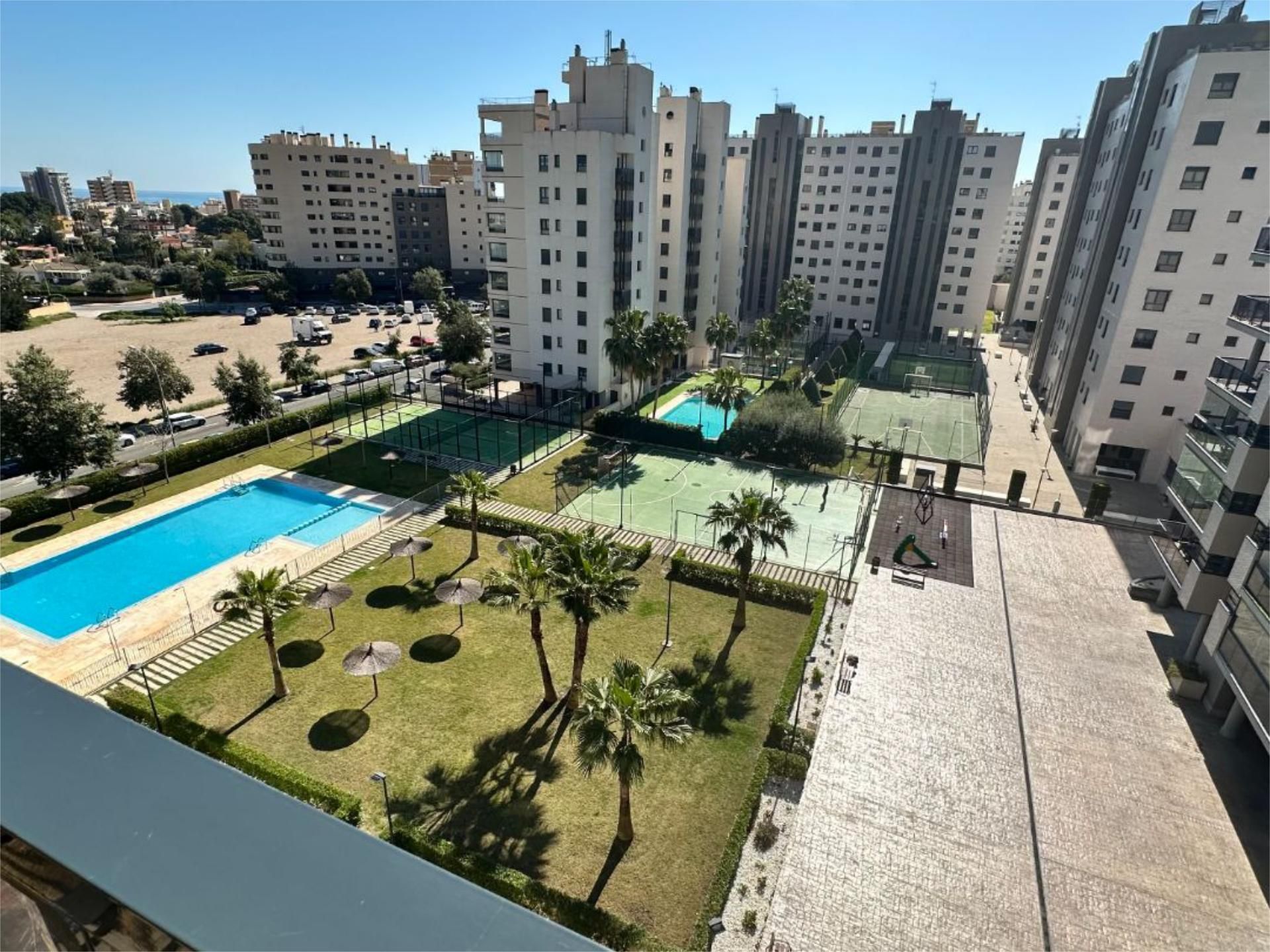 Piscina de Piso en venta en Alicante / Alacant con Aire acondicionado, Terraza y Piscina