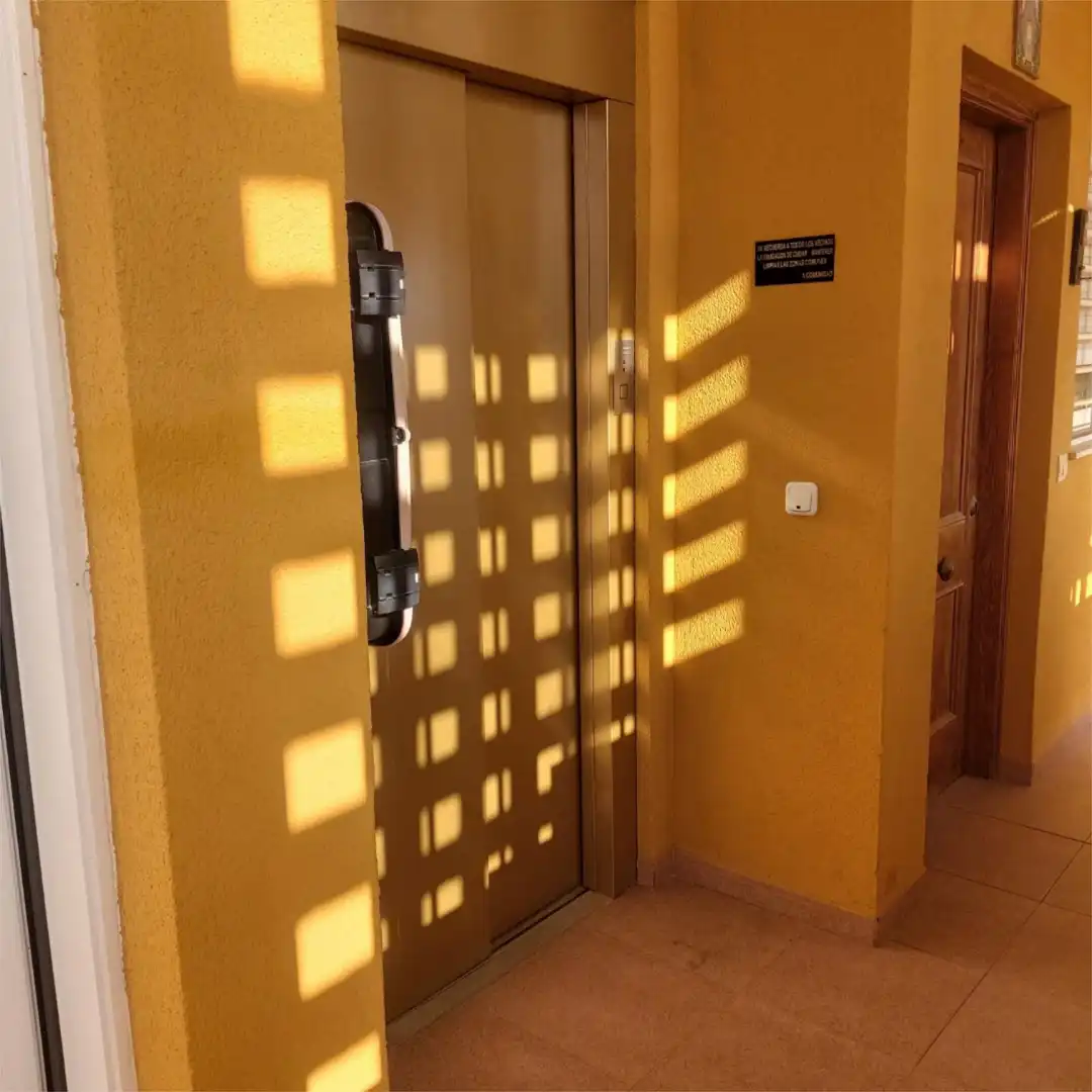 Flat for sale in Calle Manuel Gómez, El Puerto - Romanilla Flat for sale in Roquetas de Mar with Air Conditioner, Heating and Terrace