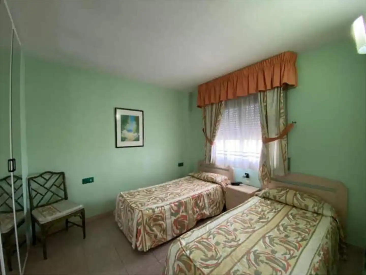 Apartament en venda a Plaça Europa - Port Aventura Dormitori de Apartament en venda en Salou amb Terrassa i Piscina