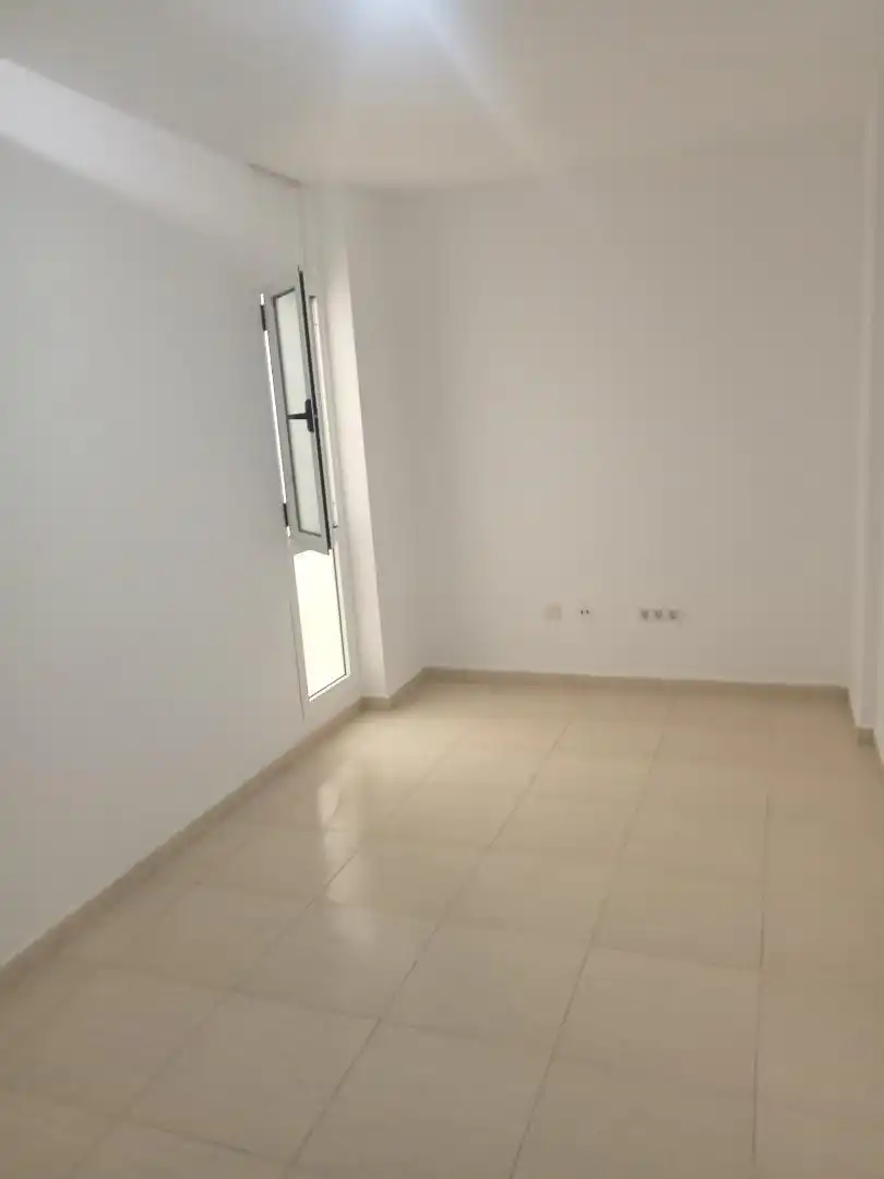 Piso en venta en Calle Guaydil, 12, Sardina Habitación de Piso en venta en Santa Lucía de Tirajana con Terraza