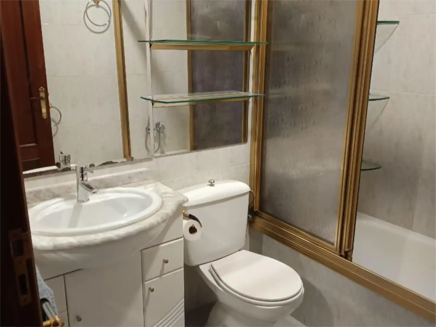 Room in Camino de las Aguas, 13, Prosperidad - Delicias Bathroom of Flat for share in Salamanca with Heating and Balcony