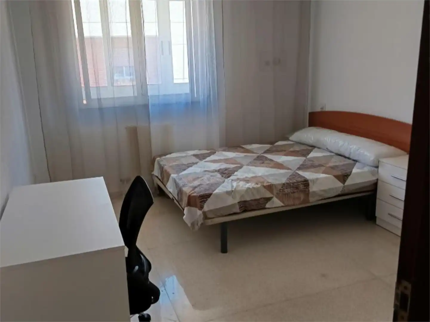 Room in Camino de las Aguas, 13, Prosperidad - Delicias Bedroom of Flat for share in Salamanca with Heating and Balcony