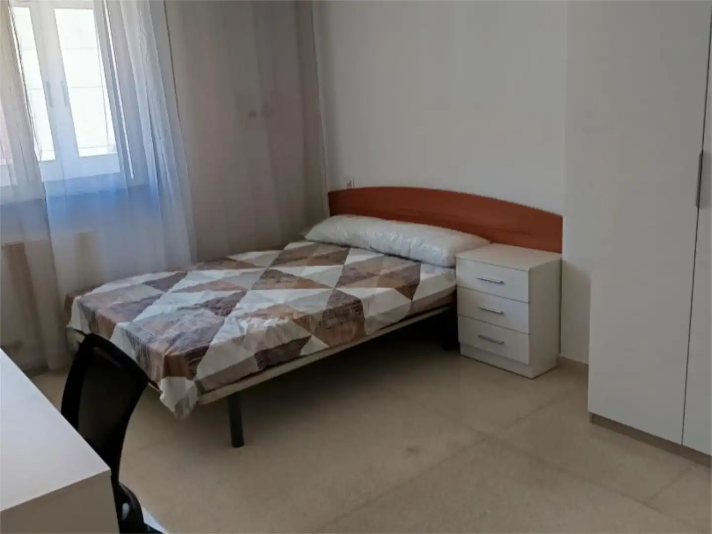 Room in Camino de las Aguas, 13, Prosperidad - Delicias Bedroom of Flat for share in Salamanca with Heating and Balcony
