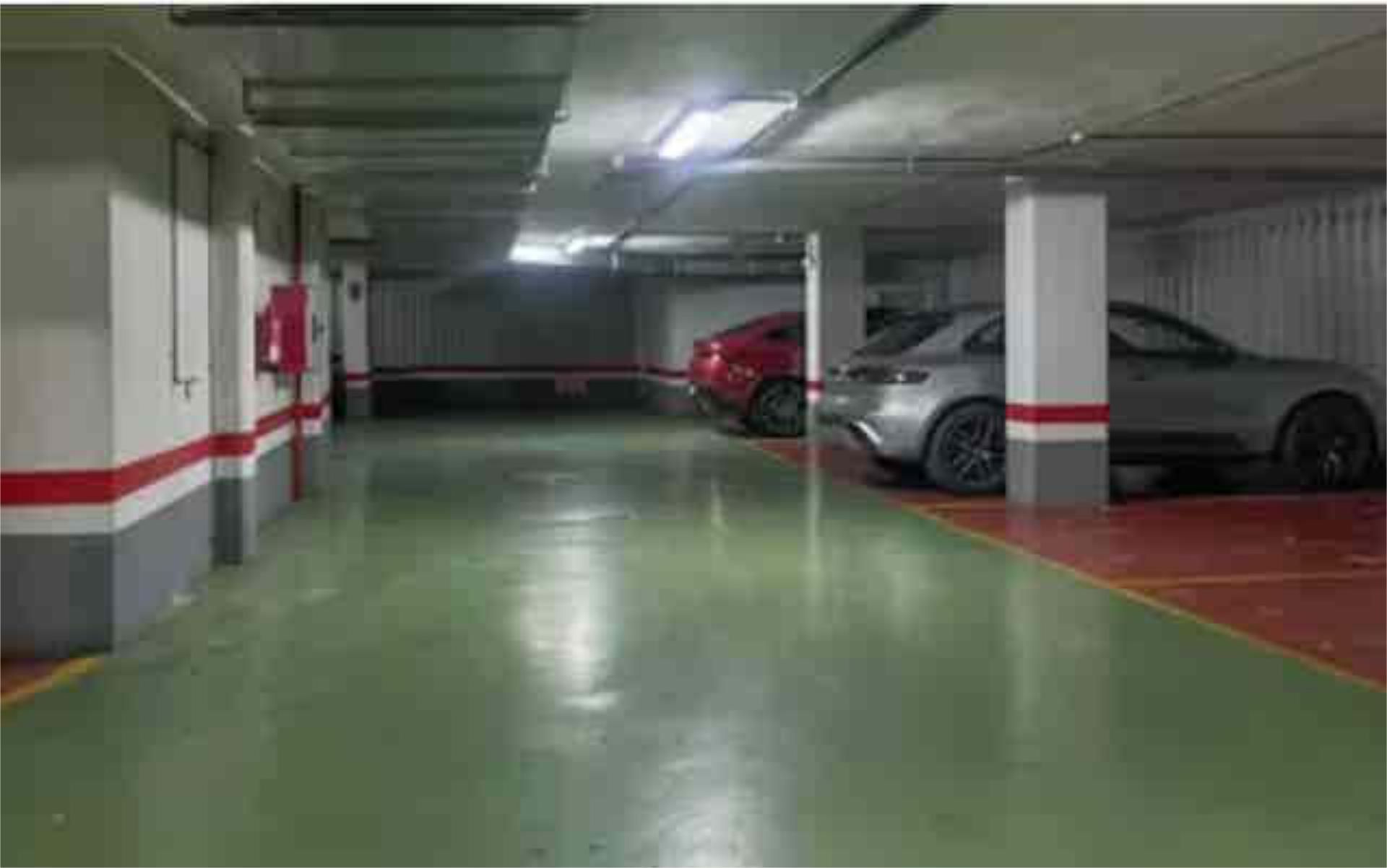 Parking de Garaje de alquiler en  Sevilla Capital