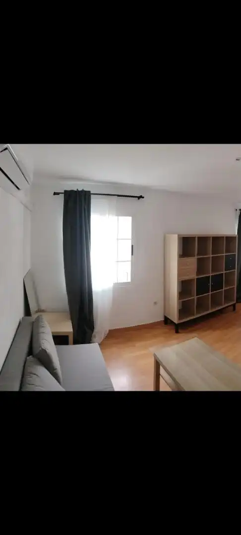 Room in Calle Gladiolo, 9, Cruz Roja