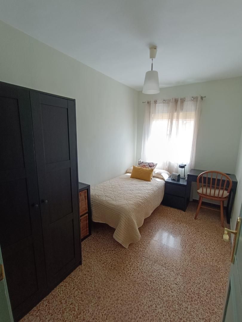 Room in Calle Obispo Bartolomé Espejo, 3, Mangas Verdes - Las Flores - Parque del Sur Bedroom of Flat for share in Málaga Capital with Terrace, Furnished and Washing machine