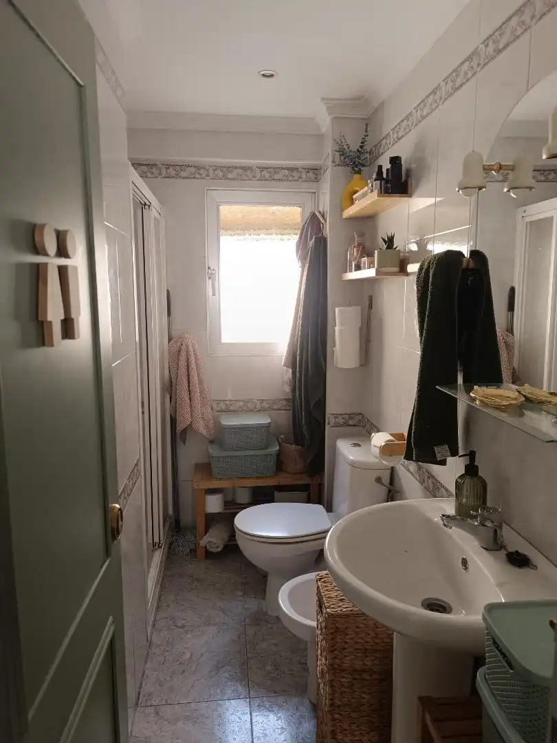 Room in Calle Obispo Bartolomé Espejo, 3, Mangas Verdes - Las Flores - Parque del Sur Bathroom of Flat for share in Málaga with Terrace, Furnished and Washing machine
