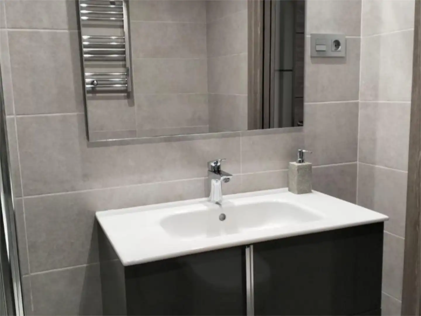 Flat for sale in Calle Nueva Atalaya, 42, Nueva Atalaya Bathroom of Flat for sale in Estepona with Air Conditioner and Swimming Pool